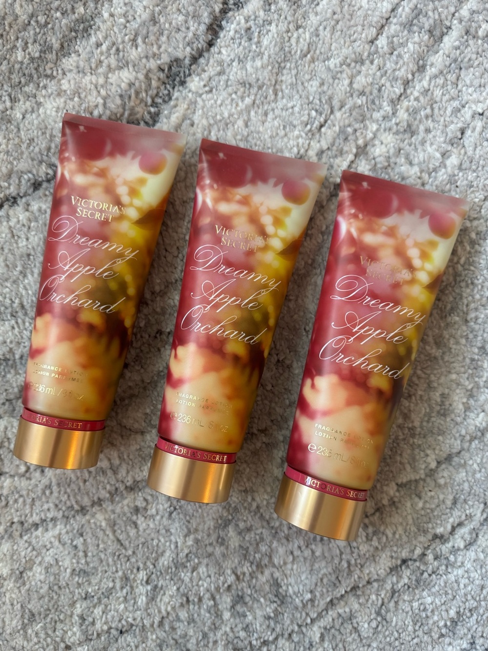 Victoria Secret- dreamy apple orchard fragrance lotion